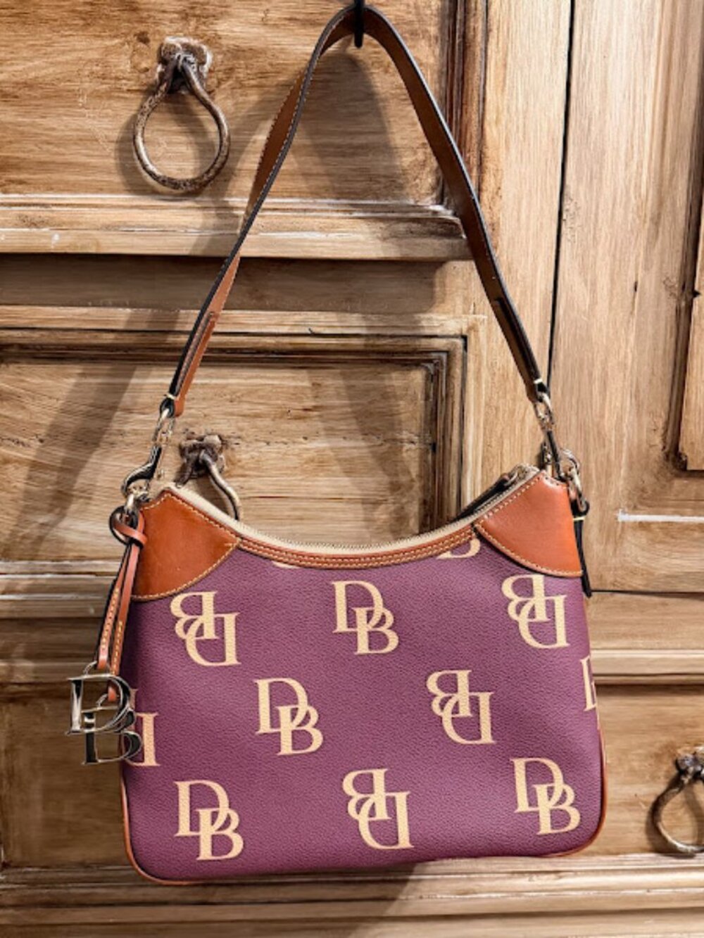 EUC Dooney & Bourke Shoulder Bag~ Wine~ Oversized Monogram~ DB (Bin 7)